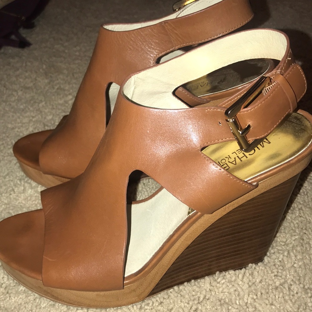 MICHAEL Michael Kors, the Josephine wedges size 9